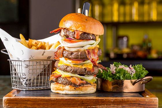 Burger Challenge at STACKed - 오조 차웽 사무이